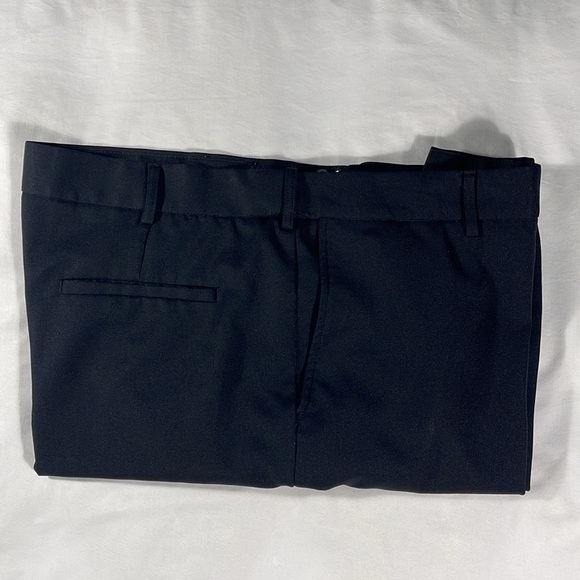 Grand Slam mens black flat front polyester 8.5" inseam Golf shorts - size 42 - Picture 10 of 10